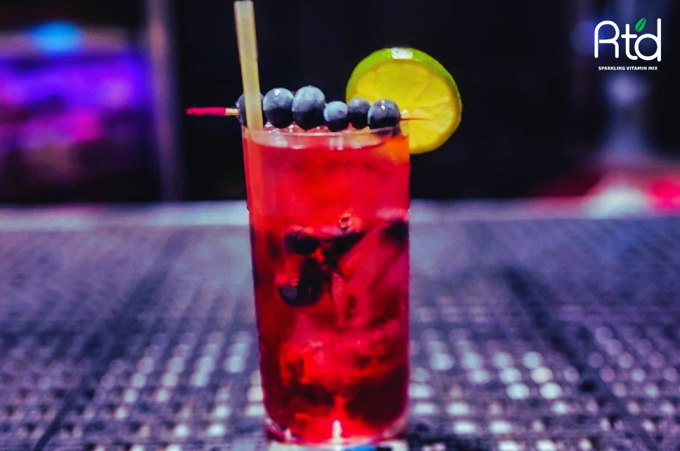 Eat, Drink, and Be Berry by @drinksbyimpeccablegentleman